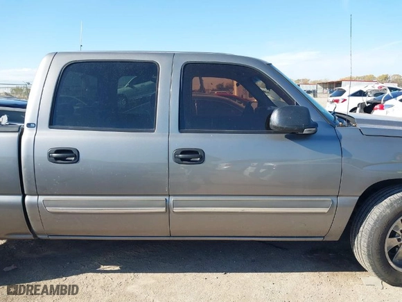 2007 Chevrolet Silverado 1500 Classic LS with VIN 2GCEC13V971114250, listed as a IAAI auction lot 41029240 with 209,671 mi miles. Bid and sale history available at carsss.com. Image 13.