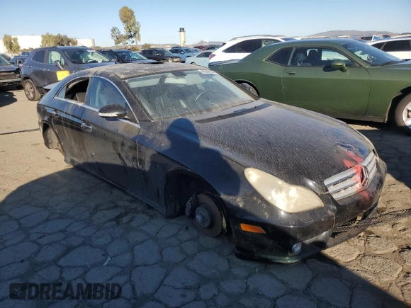 2007 Mercedes-Benz CLS 550 z VIN WDDDJ72X37A099442, wystawiony jako Copart lot #89366905 z przebiegiem Nie podano mil oraz Nie do naprawy • Non repairable. Historia ofert i sprzedaży dostępna na DreamBid. Obrazek 4.