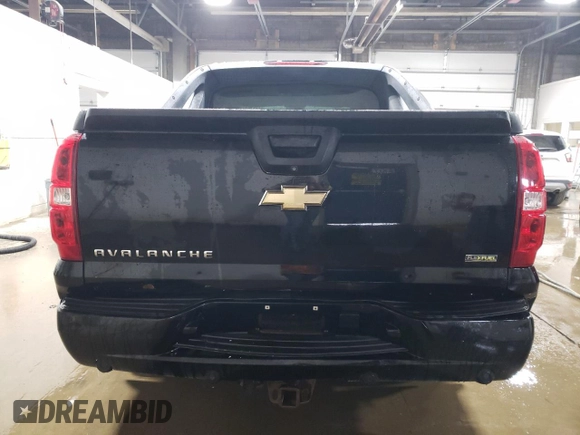 2007 Chevrolet Avalanche 3LT with VIN 3GNFK12367G272261, listed as a Copart auction lot 76142484 with 237,988 mi miles and Clean Title. Bid and sale history available at DreamBid. Image 6.