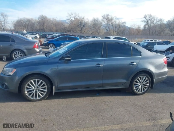 2013 Volkswagen Jetta Sedan TDI w/Premium with VIN 3VWLL7AJ4DM385146, listed as a IAAI auction lot 41888888 with 167,775 mi miles. Bid and sale history available at carsss.com. Image 15.