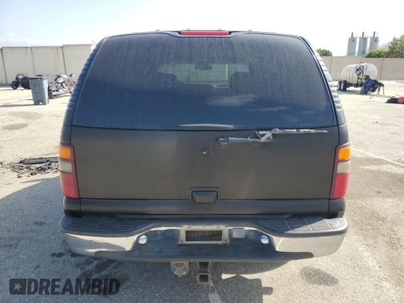 2001 GMC Yukon SLT z VIN 1GKEC13TX1J134930, wystawiony jako Copart lot #56724775 z przebiegiem 226 576 mil mil oraz Szkoda całkowita • Salvage title. Historia ofert i sprzedaży dostępna na DreamBid. Obrazek 6.