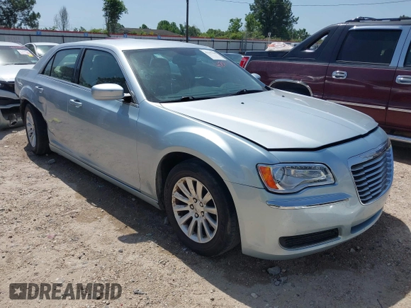 2013 Chrysler 300 z VIN 2C3CCAAG4DH728383, wystawiony jako IAAI lot #42243346 z przebiegiem 208 955 mil mil oraz . Historia ofert i sprzedaży dostępna na DreamBid. Obrazek 1.