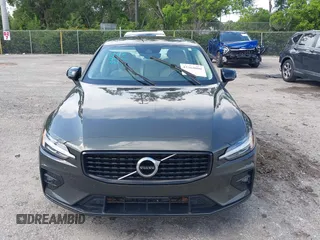 2022 Volvo S60 Momentum z VIN 7JRL12FZ1NG162991, wystawiony jako IAAI lot #42364000 z przebiegiem 69 626 mil mil oraz . Historia ofert i sprzedaży dostępna na DreamBid. Obrazek 12.