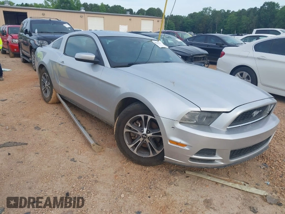 2014 Ford Mustang V6 with VIN 1ZVBP8AM4E5302273, listed as a IAAI auction lot 42288143 with 192,690 mi miles and . Bid and sale history available at DreamBid. Image 1.