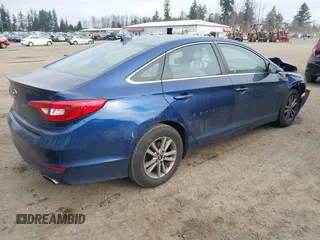 2016 Hyundai Sonata SE z VIN 5NPE24AF7GH327194, wystawiony jako IAAI lot #41393113 z przebiegiem Nie podano mil oraz . Historia ofert i sprzedaży dostępna na DreamBid. Obrazek 4.