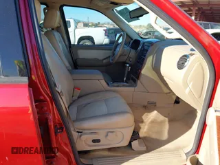 2008 Ford Explorer Eddie Bauer with VIN 1FMEU64E18UA03959, listed as a IAAI auction lot 41644178 with 97,717 mi miles. Bid and sale history available at carsss.com. Image 5.