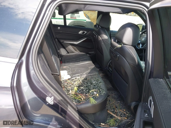 2019 BMW X5 xDrive40i with VIN 5UXCR6C55KLL27667, listed as a IAAI auction lot 41696852 with 55,387 mi miles. Bid and sale history available at carsss.com. Image 8.