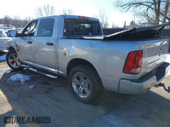 2013 Ram 1500 Express z VIN 1C6RR6KT8DS571308, wystawiony jako IAAI lot #41283164 z przebiegiem 134 173 mil mil oraz . Historia ofert i sprzedaży dostępna na DreamBid. Obrazek 3.