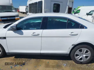 2015 Ford Police Interceptor с VIN 1FAHP2MK2FG195532, выставлен на аукционе IAAI как лот 41793882 с пробегом 90 423 миль миль и . История ставок и продаж доступна на DreamBid. Изображение 14.