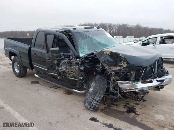 2006 Chevrolet Silverado 2500HD Work Truck with VIN 1GCHK23276F116761, listed as a IAAI auction lot 41469399 with 1 mi miles. Bid and sale history available at carsss.com. Image 1.