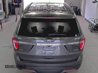 2019 Ford Explorer XLT z VIN 1FM5K8D85KGB20171, wystawiony jako IAAI lot #42767312 z przebiegiem 83 569 mil mil oraz . Historia ofert i sprzedaży dostępna na DreamBid. Obrazek 18.