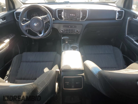 2017 Kia Sportage LX z VIN KNDPMCACXH7068094, wystawiony jako Copart lot #56706805 z przebiegiem 119 304 mil mil oraz Szkoda całkowita • Salvage title. Historia ofert i sprzedaży dostępna na DreamBid. Obrazek 8.