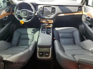 2023 Volvo XC90 Plus with VIN YV4062PN5P1978068, listed as a Copart auction lot 60688515 with 24,148 mi miles and Salvage title. Bid and sale history available at DreamBid. Image 8.