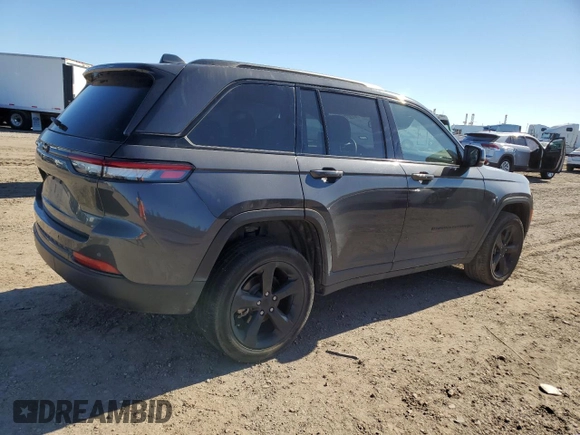 2023 Jeep Grand Cherokee Altitude с VIN 1C4RJGAG2PC623248, выставлен на аукционе Copart как лот 81327544 с пробегом 19 438 миль миль и Списание • Salvage title. История ставок и продаж доступна на DreamBid. Изображение 3.