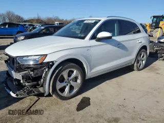 2022 Audi Q5 S line Premium Plus with VIN WA1EAAFY5N2118556, listed as a Copart auction lot 48405785 with 26,182 mi miles and Salvage Title. Bid and sale history available at carsss.com. Image 1.