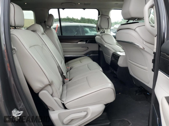 2023 Jeep Grand Wagoneer Series II с VIN 1C4SJSFP2PS564530, выставлен на аукционе Copart как лот 66197974 с пробегом 14 125 миль миль и Списание • Salvage title. История ставок и продаж доступна на DreamBid. Изображение 11.