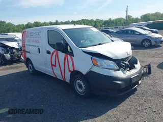2017 Nissan NV200 S z VIN 3N6CM0KN3HK700011, wystawiony jako IAAI lot #42204398 z przebiegiem 160 660 mil mil oraz . Historia ofert i sprzedaży dostępna na DreamBid. Obrazek 1.