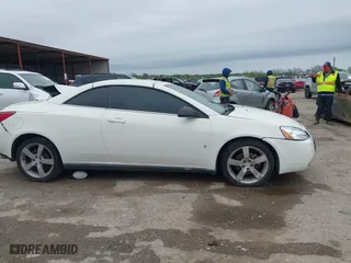 2007 Pontiac G6 GT with VIN 1G2ZH351674151077, listed as a IAAI auction lot 41946215 with 187,449 mi miles. Bid and sale history available at carsss.com. Image 13.