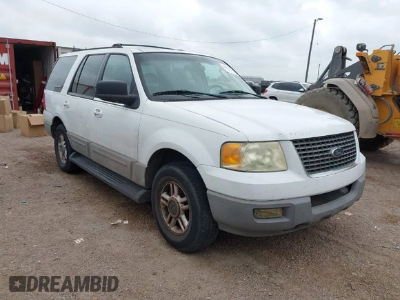 2003 Ford Expedition Special Service with VIN 1FMPU15L13LA66065, listed as a IAAI auction lot 41861536 with 254,362 mi miles. Bid and sale history available at carsss.com. Image 1.