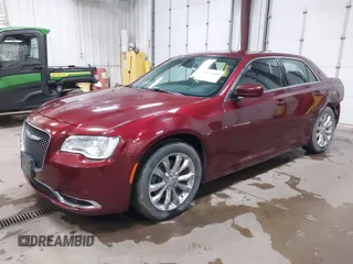 2015 Chrysler 300 Limited with VIN 2C3CCARGXFH892146, listed as a IAAI auction lot 41675840 with 60,527 mi miles. Bid and sale history available at carsss.com. Image 18.