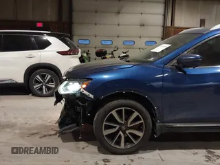 2019 Nissan Rogue SL with VIN 5N1AT2MV6KC784646, listed as a IAAI auction lot 41359980 with 99,507 mi miles. Bid and sale history available at carsss.com. Image 18.