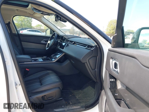 2019 Land Rover Range Rover Velar S z VIN SALYB2EX6KA227908, wystawiony jako IAAI lot #42198268 z przebiegiem 68 899 mil mil oraz . Historia ofert i sprzedaży dostępna na DreamBid. Obrazek 5.