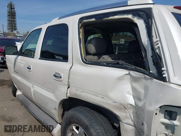 2005 Cadillac Escalade z VIN 1GYEC63N25R200026, wystawiony jako IAAI lot #41761210 z przebiegiem 226 747 mil mil oraz . Historia ofert i sprzedaży dostępna na DreamBid. Obrazek 15.