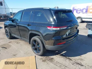 2024 Jeep Grand Cherokee Limited with VIN 1C4RJHBG7RC263546, listed as a IAAI auction lot 41993847 with 5,152 mi miles and . Bid and sale history available at DreamBid. Image 3.