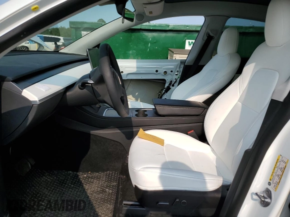2022 Tesla Model Y Long Range z VIN 7SAYGDEE5NF355624, wystawiony jako Copart lot #58058465 z przebiegiem 33 784 mil mil oraz Szkoda całkowita • Salvage title. Historia ofert i sprzedaży dostępna na DreamBid. Obrazek 7.