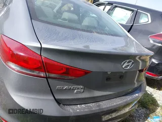 2018 Hyundai Elantra SE z VIN KMHD74LF9JU611364, wystawiony jako IAAI lot #42034415 z przebiegiem 81 450 mil mil oraz . Historia ofert i sprzedaży dostępna na DreamBid. Obrazek 17.
