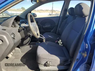 2006 Chevrolet Aveo LS z VIN KL1TD66636B676401, wystawiony jako Copart lot #44761155 z przebiegiem 86 936 mil mil oraz Szkody całkowita. Historia ofert i sprzedaży dostępna na DreamBid. Obrazek 7.