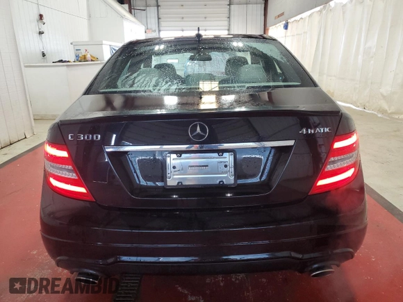 2014 Mercedes-Benz C 300 Sport with VIN WDDGF8AB5EA956772, listed as a Copart auction lot 51590945 with 85,121 mi miles and Clean Title. Bid and sale history available at DreamBid. Image 6.