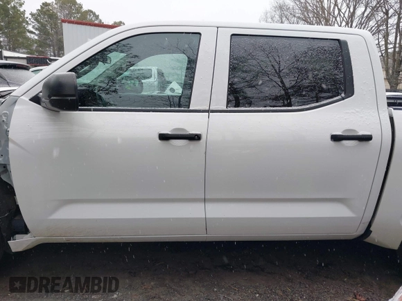 2022 Toyota Tundra 2WD SR with VIN 5TFKB5AB5NX017956, listed as a IAAI auction lot 41612493 with 38,683 mi miles. Bid and sale history available at carsss.com. Image 15.