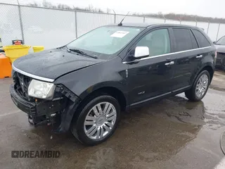 2010 Lincoln MKX with VIN 2LMDJ6JC3ABJ21373, listed as a IAAI auction lot 41843187 with 153,958 mi miles. Bid and sale history available at carsss.com. Image 2.
