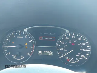 2015 Nissan Pathfinder SL z VIN 5N1AR2MM2FC683874, wystawiony jako IAAI lot #42565908 z przebiegiem 82 352 mil mil oraz . Historia ofert i sprzedaży dostępna na DreamBid. Obrazek 7.