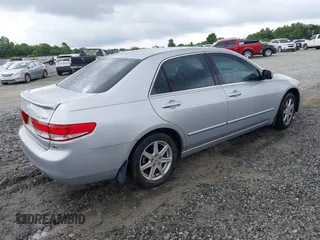 2003 Honda Accord EX z VIN 1HGCM66573A009771, wystawiony jako IAAI lot #42398107 z przebiegiem 247 948 mil mil oraz . Historia ofert i sprzedaży dostępna na DreamBid. Obrazek 4.