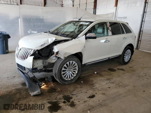 2013 Lincoln MKX z VIN 2LMDJ6JKXDBL19895, wystawiony jako Copart lot #51623655 z przebiegiem 245 542 mil mil oraz Szkoda całkowita • Salvage title. Historia ofert i sprzedaży dostępna na DreamBid. Obrazek 1.