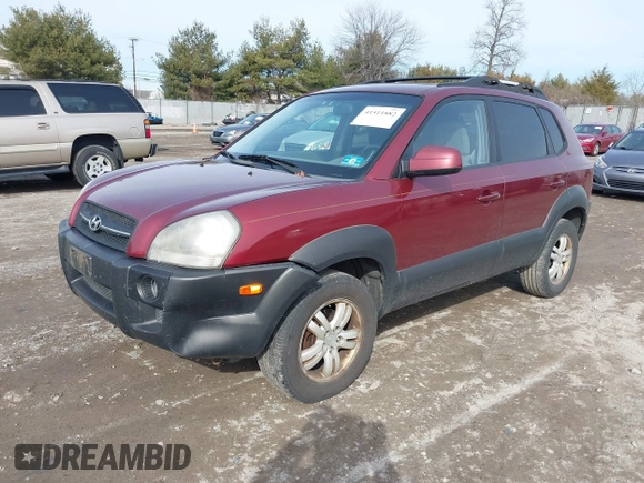 2007 Hyundai Tucson SE with VIN KM8JN12D57U591744, listed as a IAAI auction lot 41511882 with 259,397 mi miles. Bid and sale history available at carsss.com. Image 2.