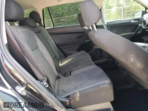 2018 Volkswagen Tiguan S with VIN 3VV0B7AX5JM033302, listed as a Copart auction lot 61534745 with 111,230 mi miles and Salvage title. Bid and sale history available at DreamBid. Image 11.