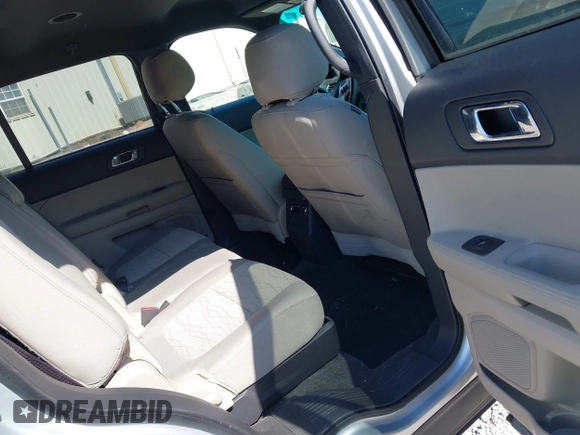 2013 Ford Explorer with VIN 1FM5K8B83DGC94536, listed as a IAAI auction lot 42059389 with 69,766 mi miles and . Bid and sale history available at carsss.com. Image 8.