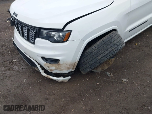2018 Jeep Grand Cherokee Altitude with VIN 1C4RJFAG2JC284301, listed as a IAAI auction lot 41832657 with 97,160 mi miles and . Bid and sale history available at DreamBid. Image 6.