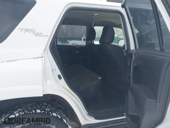 2018 Toyota 4Runner SR5 with VIN JTEBU5JR9J5519118, listed as a IAAI auction lot 41622686 with 92,178 mi miles. Bid and sale history available at carsss.com. Image 8.