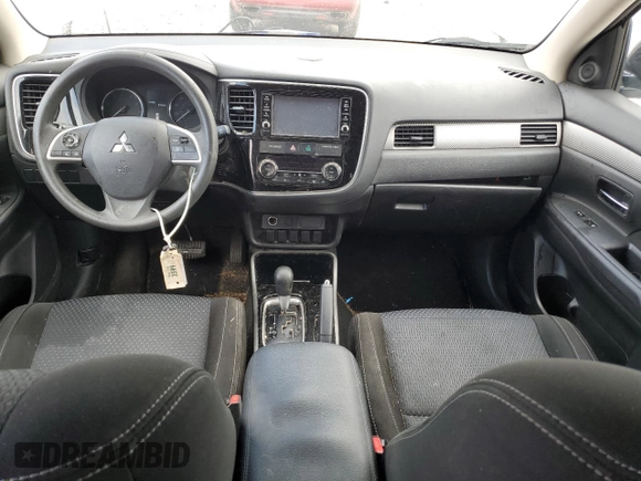 2018 Mitsubishi Outlander ES z VIN JA4AD2A32JJ005977, wystawiony jako Copart lot #56207915 z przebiegiem 181 686 mil mil oraz Szkody całkowita. Historia ofert i sprzedaży dostępna na DreamBid. Obrazek 8.