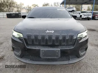 2020 Jeep Cherokee Latitude with VIN 1C4PJMCBXLD555020, listed as a Copart auction lot 87335284 with 137,121 mi miles and Salvage Title. Bid and sale history available at carsss.com. Image 5.