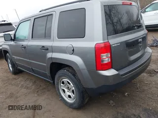 2013 Jeep Patriot Sport z VIN 1C4NJPBA6DD187373, wystawiony jako IAAI lot #41569641 z przebiegiem 172 408 mil mil oraz . Historia ofert i sprzedaży dostępna na DreamBid. Obrazek 3.