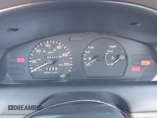 1996 Nissan Sentra XE z VIN 1N4AB41D7TC770549, wystawiony jako IAAI lot #41160561 z przebiegiem 180 485 mil mil oraz . Historia ofert i sprzedaży dostępna na DreamBid. Obrazek 7.