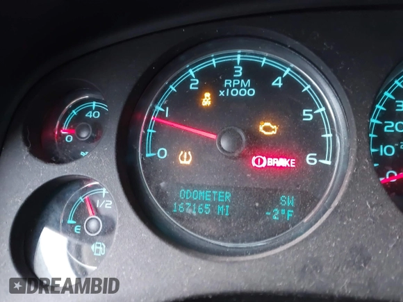 2013 Chevrolet Tahoe LT with VIN 1GNSKBE0XDR296094, listed as a IAAI auction lot 41448160 with 167,165 mi miles and . Bid and sale history available at DreamBid. Image 15.