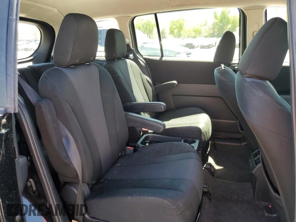 2013 Mazda 5 Sport z VIN JM1CW2BL3D0155159, wystawiony jako Copart lot #57867465 z przebiegiem 145 555 mil mil oraz Szkoda całkowita • Salvage title. Historia ofert i sprzedaży dostępna na DreamBid. Obrazek 11.