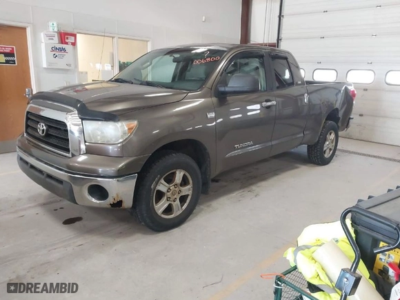 2007 Toyota Tundra SR5 with VIN 5TFBT54137X006800, listed as a IAAI auction lot 42061641 with 186,139 mi miles. Bid and sale history available at carsss.com. Image 2.