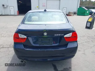 2007 BMW 3 Series 328xi z VIN WBAVC93577KX52072, wystawiony jako IAAI lot #42615912 z przebiegiem 138 000 mil mil oraz . Historia ofert i sprzedaży dostępna na DreamBid. Obrazek 17.